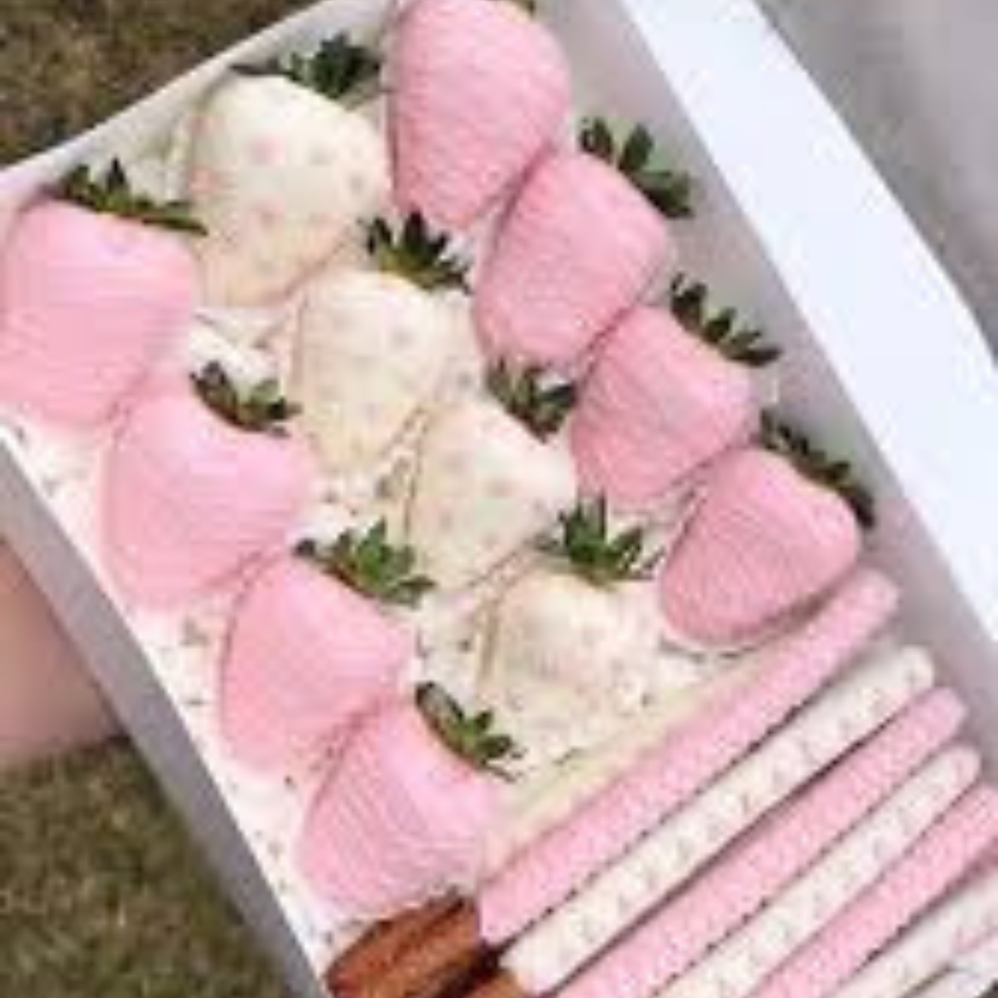 Strawberries & Pretzel Box